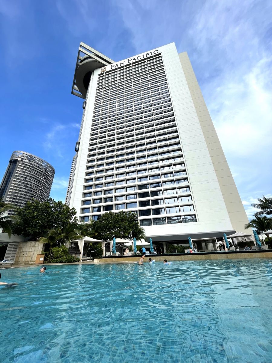 <who>Photo credit: Steve MacNaull/NowMedia Group</who>The 38-storey Pan Pacific Hotel Singapore is well-located in the downtown Marina Bay neighbourhood.