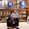 Gretzky super fan, memorabilia market undeterred by outrage over Trump connection